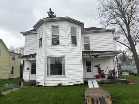 701 E Auglaize St, Wapakoneta, OH 45895