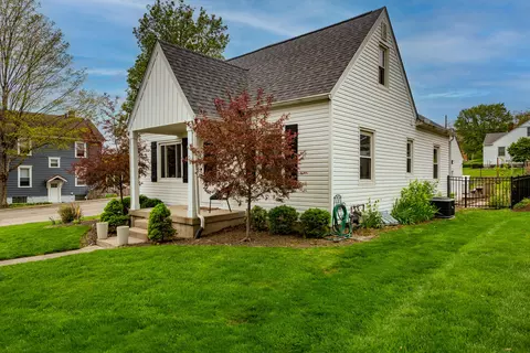 Exterior - 1465 Springhill Ave, Kettering, OH 45409 photo 10 of 17