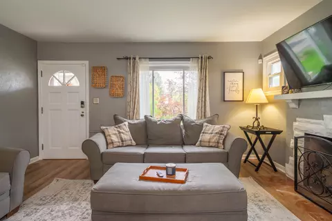 Living - 1465 Springhill Ave, Kettering, OH 45409 photo 1 of 5