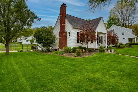 Exterior - 1465 Springhill Ave, Kettering, OH 45409 photo 9 of 17