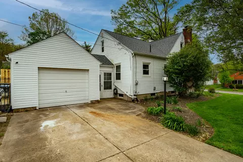 Exterior - 1465 Springhill Ave, Kettering, OH 45409 photo 7 of 17