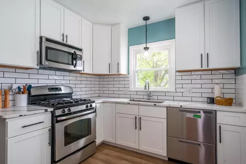 Kitchen - 1465 Springhill Ave, Kettering, OH 45409 photo 2 of 4