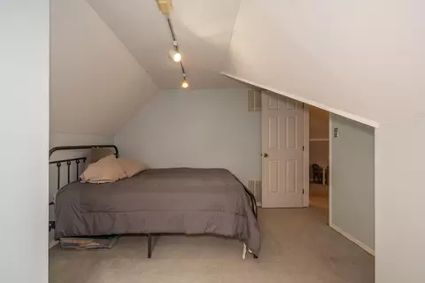 Bedroom - 1465 Springhill Ave, Kettering, OH 45409 photo 8 of 9