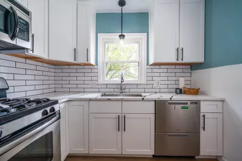 Kitchen - 1465 Springhill Ave, Kettering, OH 45409 photo 3 of 4
