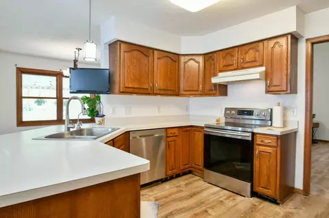Kitchen - 107 Barnside Dr, Englewood, OH 45322 photo 5 of 9