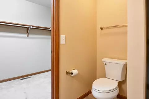 Bath - 107 Barnside Dr, Englewood, OH 45322 photo 4 of 6