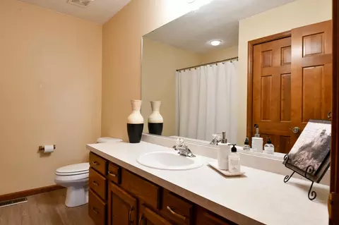 Bath - 107 Barnside Dr, Englewood, OH 45322 photo 6 of 6