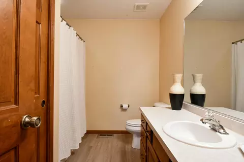 Bath - 107 Barnside Dr, Englewood, OH 45322 photo 5 of 6