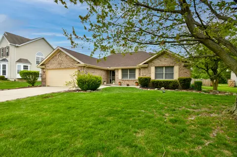 107 Barnside Dr, Englewood, OH 45322