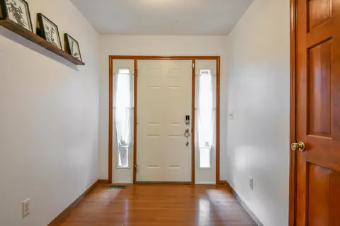 Entry Way - 107 Barnside Dr, Englewood, OH 45322 photo 1 of 3