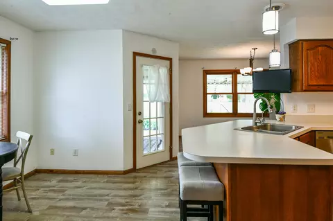 Kitchen - 107 Barnside Dr, Englewood, OH 45322 photo 2 of 9