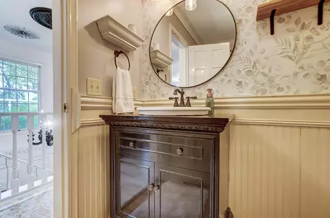 Bath - 6071 Nagy Rd, Celina, OH 45822 photo 6 of 9