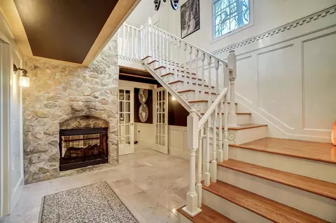 Entry Way - 6071 Nagy Rd, Celina, OH 45822 photo 6 of 7