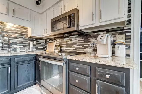 Kitchen - 6071 Nagy Rd, Celina, OH 45822 photo 3 of 9