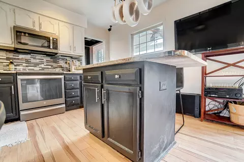 Kitchen - 6071 Nagy Rd, Celina, OH 45822 photo 5 of 9