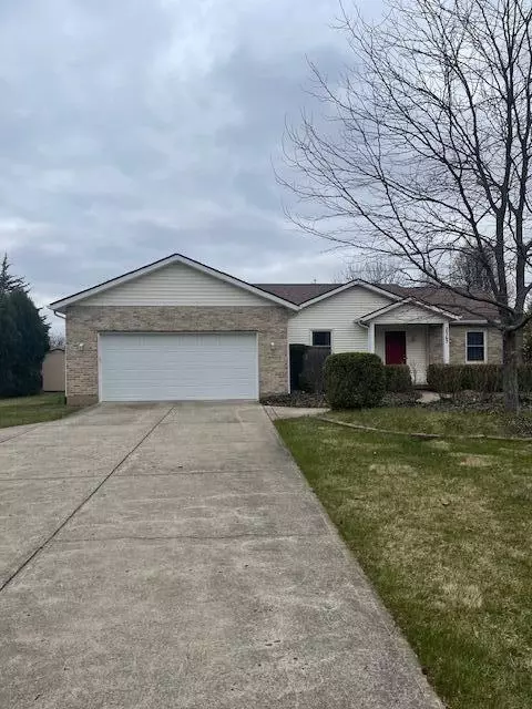 2565 E Possum Rd, Springfield, OH 45502