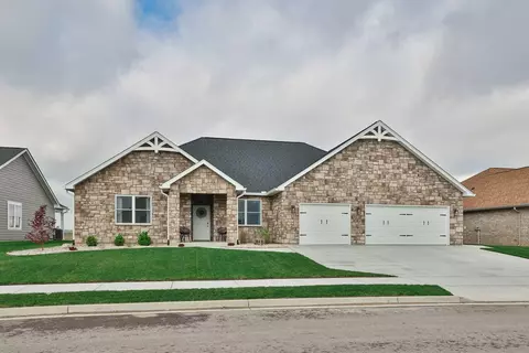 945 Rosenthal Dr, Troy, OH 45373