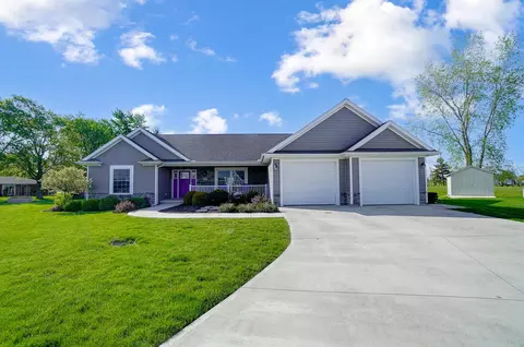 5 Amy Ave, Wapakoneta, OH 45895