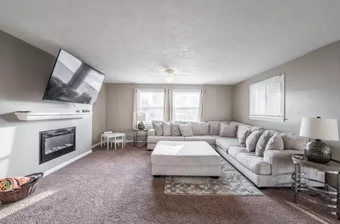 Living - 303 N Main St, De Graff, OH 43318 photo 1 of 2