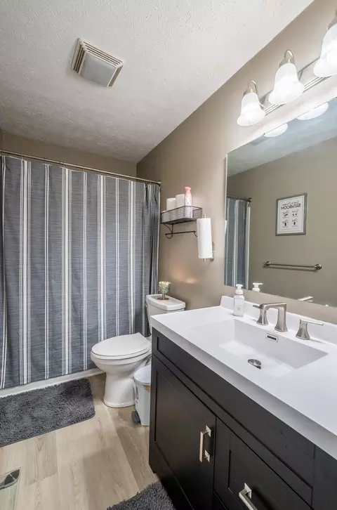 Bath - 303 N Main St, De Graff, OH 43318 photo 1 of 2