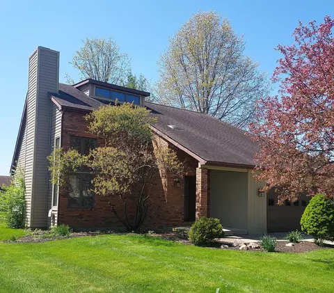 811 Helen Dr, Wapakoneta, OH 45895