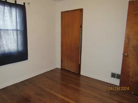 Bedroom - 236 W John St, Springfield, OH 45506 photo 3 of 3