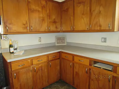 Kitchen - 236 W John St, Springfield, OH 45506 photo 3 of 8