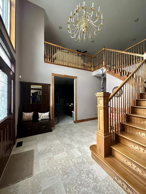 Entry Way - 750 Marva Ln, Sidney, OH 45365 photo 2 of 5