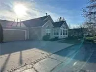 2664 Prestwick Village Cir, Springfield, OH 45503