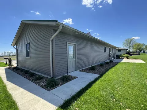 Exterior - 1109 Fairground Rd, Celina, OH 45822 photo 4 of 7