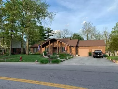 102 E Glen Dr, Bellefontaine, OH 43311