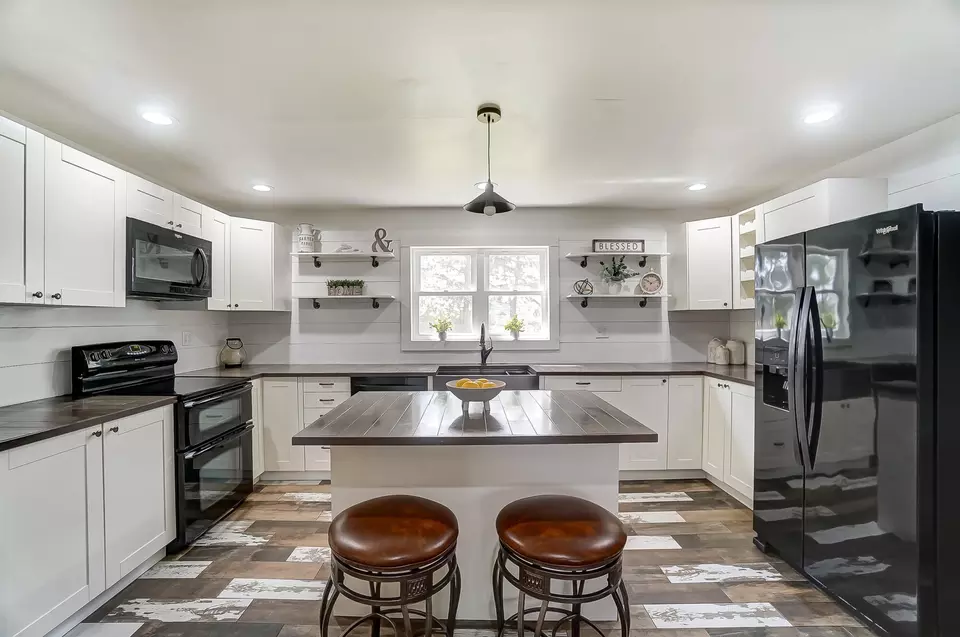 Kitchen - 8432 Howick Rd, Celina, OH 45822 photo 1 of 6