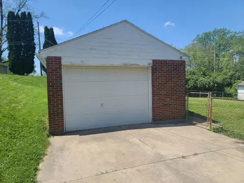 501 N Clairmont Ave, Springfield, OH 45503 photo 3