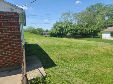 501 N Clairmont Ave, Springfield, OH 45503 photo 4