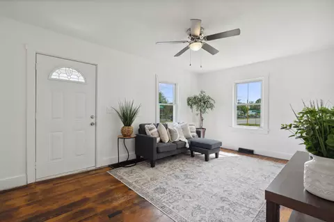2045 S Yellow Springs St, Springfield, OH 45506 photo 10
