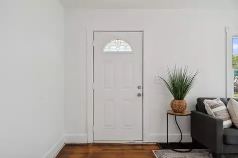 2045 S Yellow Springs St, Springfield, OH 45506 photo 8