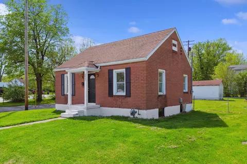 2045 S Yellow Springs St, Springfield, OH 45506 photo 2