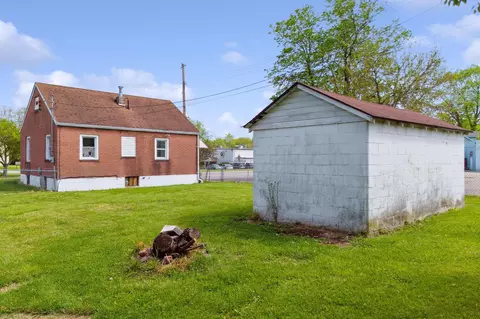 2045 S Yellow Springs St, Springfield, OH 45506 photo 6