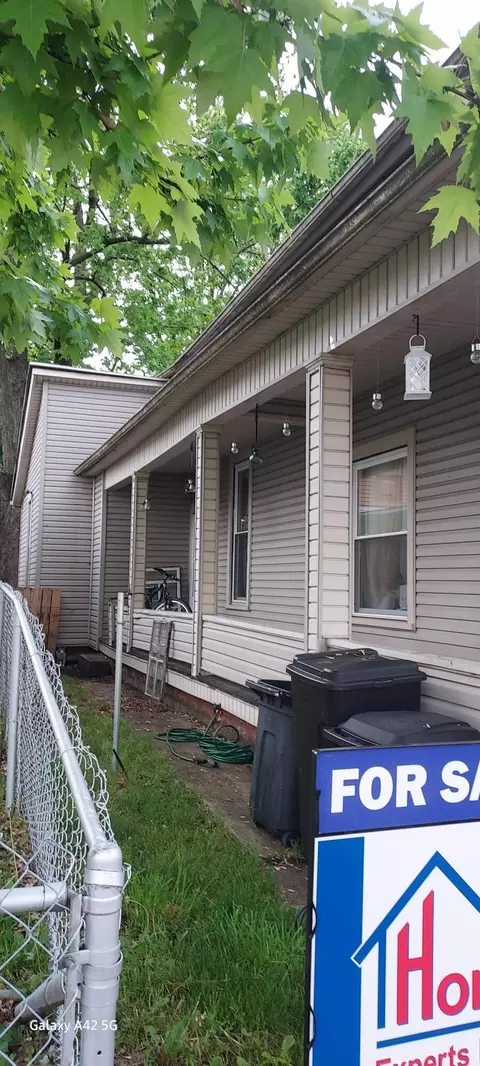 303 N Yellow Springs St, Springfield, OH 45504 photo 2