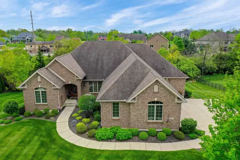 652 Burnside Dr, Tipp City, OH 45371