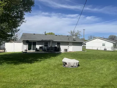 Exterior - 631 Gruen Dr, Springfield, OH 45505 photo 6 of 6