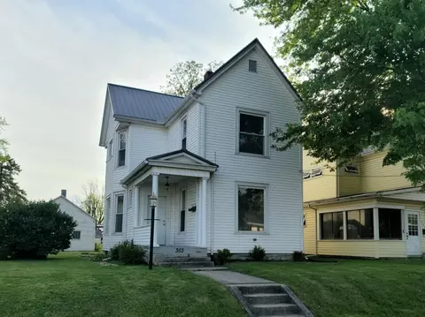 303 Defiance St, Wapakoneta, OH 45895