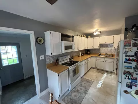 Kitchen - 306 E South St, Coldwater, OH 45828 photo 2 of 5