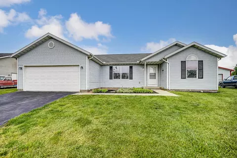 205 Berschet Dr, South Charleston, OH 45368