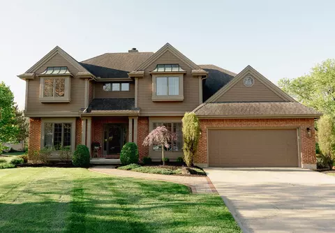 2066 Canterbury Ct, Troy, OH 45373