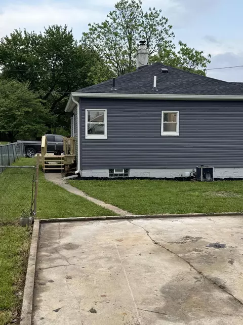 1527 Parker St, Springfield, OH 45503 photo 8