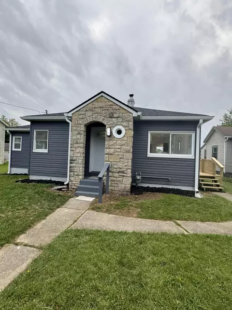 1527 Parker St, Springfield, OH 45503 photo 2