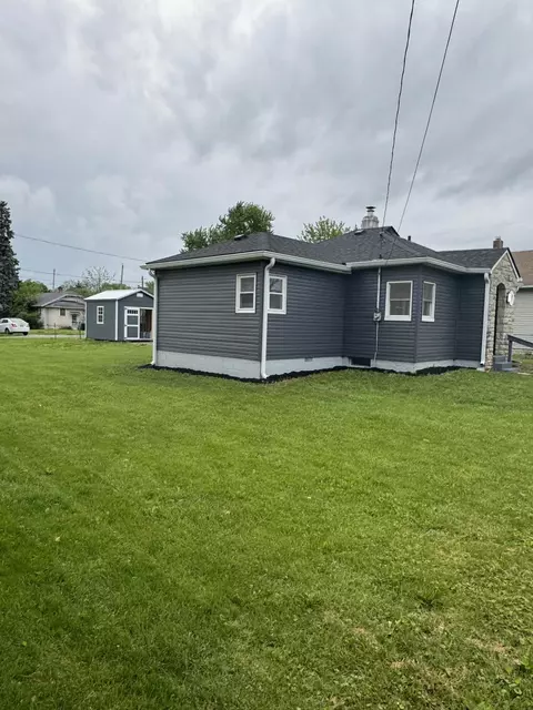 1527 Parker St, Springfield, OH 45503 photo 3