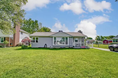 518 S Rauthland Ave, Wapakoneta, OH 45895