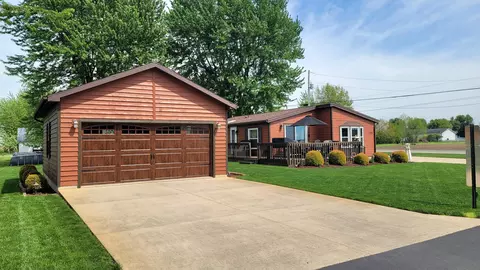 Exterior - 5256 S Pointe Blvd, Celina, OH 45822 photo 9 of 10